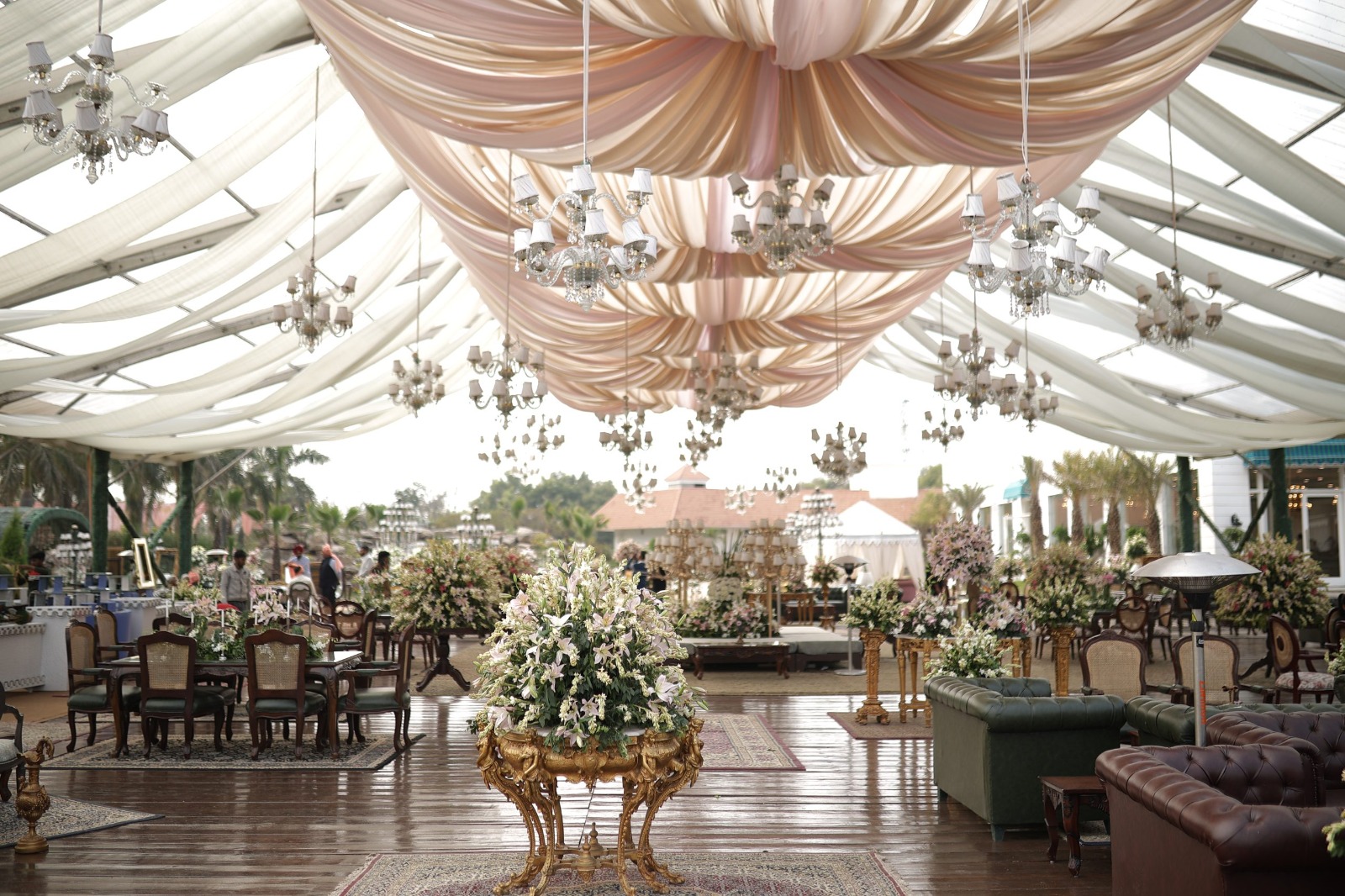 How to Choose the Perfect Wedding Venue: Tips & Considerations